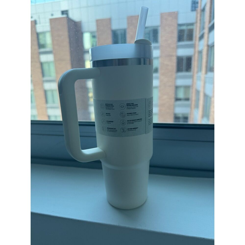 NEW Stanley Quencher H2.0 Tumbler | 30 OZ (Cream Color)